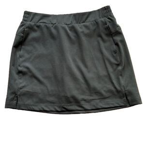 Lady Hagen Skort - Size Medium